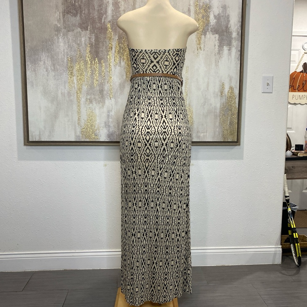 Black and White Geometric Maxi Dress ⭐️ - Picture 5 of 5